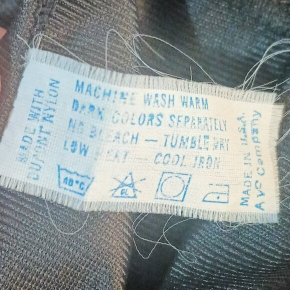 Vanity Fair Vintage Full Slip 36 L Long Black Lace Top & Hem V Neck Made in USA - Picture 8 of 8